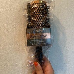 Salon Pro Hair styling Brush
